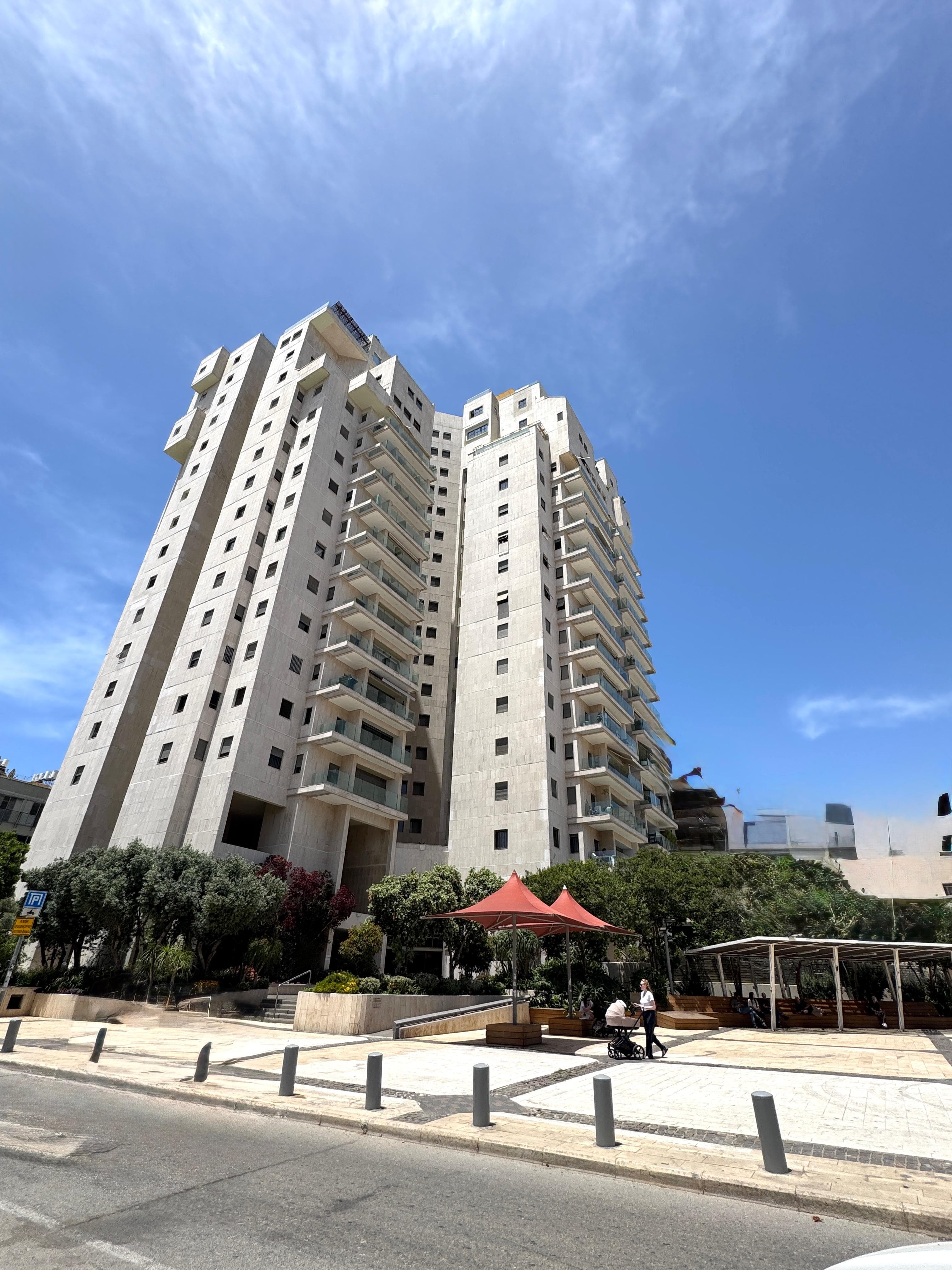 Appartement, 4 pièces, 120 m² – Tel Aviv (Réf. B-017)