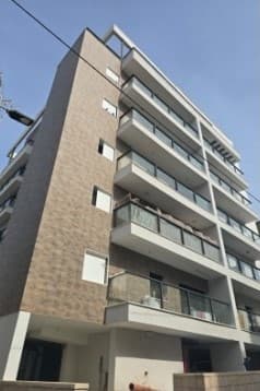 Appartement, 4 pièces, 96 m² – Bat Yam (Réf. B-018)